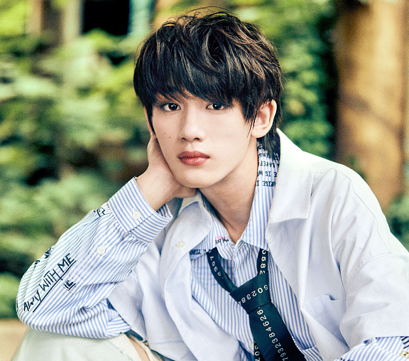18岁的丁程鑫是tfboys的师弟,他参演的影视剧作品不多.