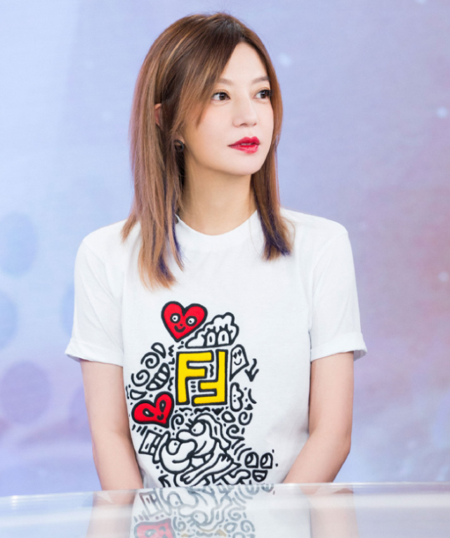 果真女星减肥如整容赵薇瘦身成功露面看着最多20岁