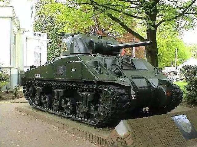 m4a3e8谢尔曼中型坦克