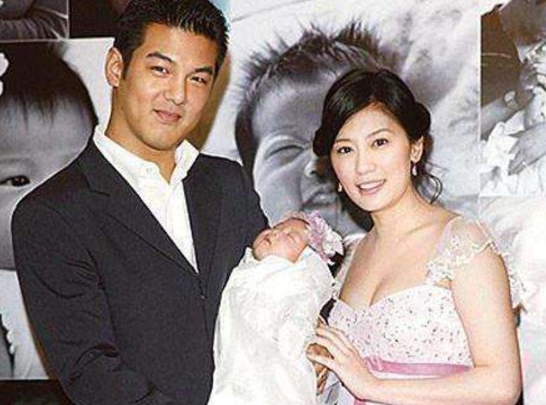 跟前夫离婚10年,一直不联系的贾静雯孙志浩,为女儿"和解"?