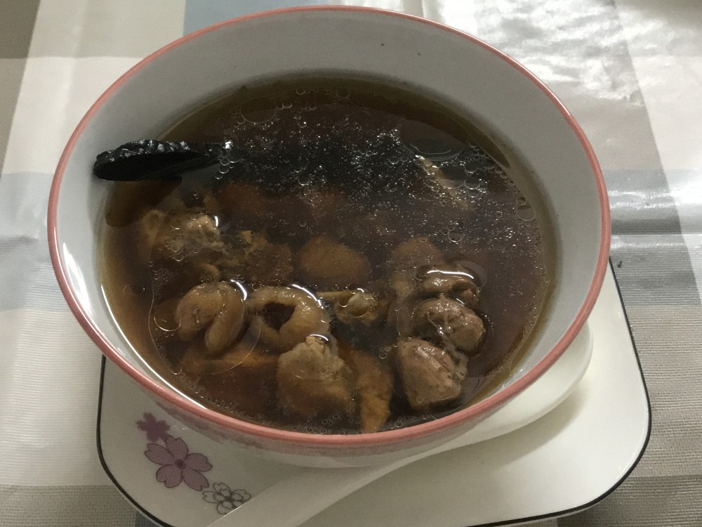 失眠喝灵芝鸭肉汤最好,搭配猪肉桂圆肉,营养丰富又养生