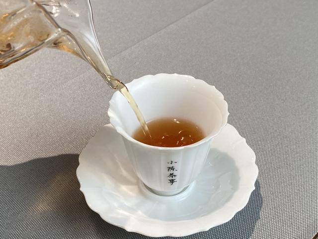 选茶有方,温茶淡饮.秋日养生喝茶请选好这三类茶,轻松