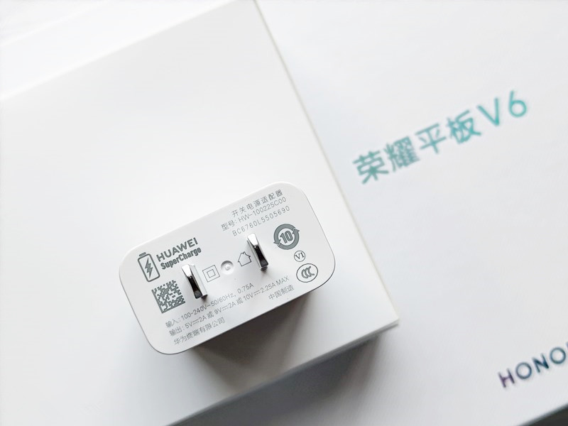 荣耀平板v6评测:高性价比,娱乐办公两相宜