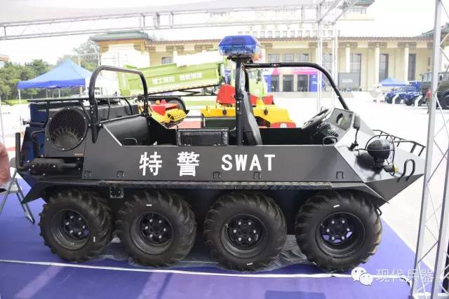 中国"山猫":jl1400ub型8×8轻型全地形车