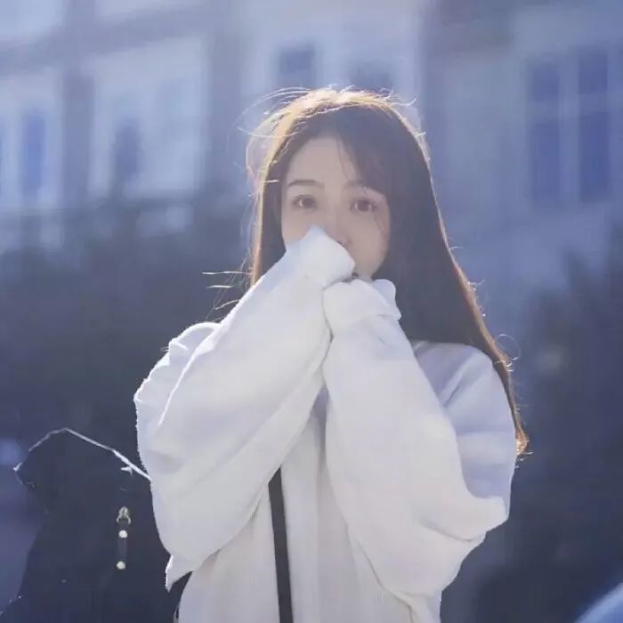 一组超美的真人女生照片