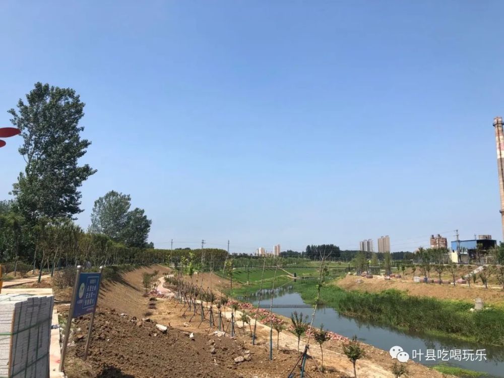 散步游玩好去处叶县这个地方大改造休闲座椅橡胶跑道公厕美呆了
