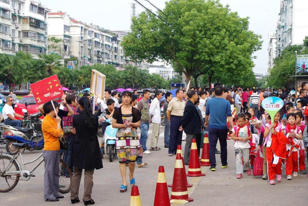 中小学上学放学时间有多奇葩你有吐槽过吗