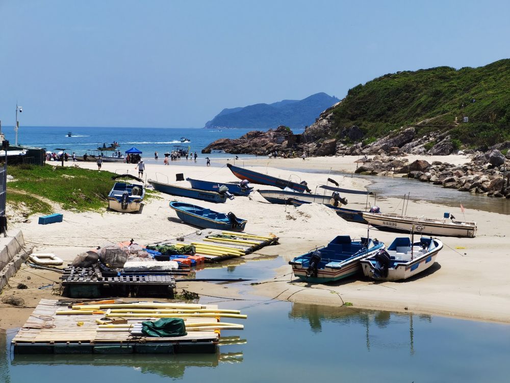 长焦下的深圳大鹏海边风光