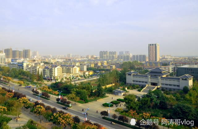 成为新亚欧大陆桥的交通枢纽城市,沿东陇海线经济带中心节点城市,新