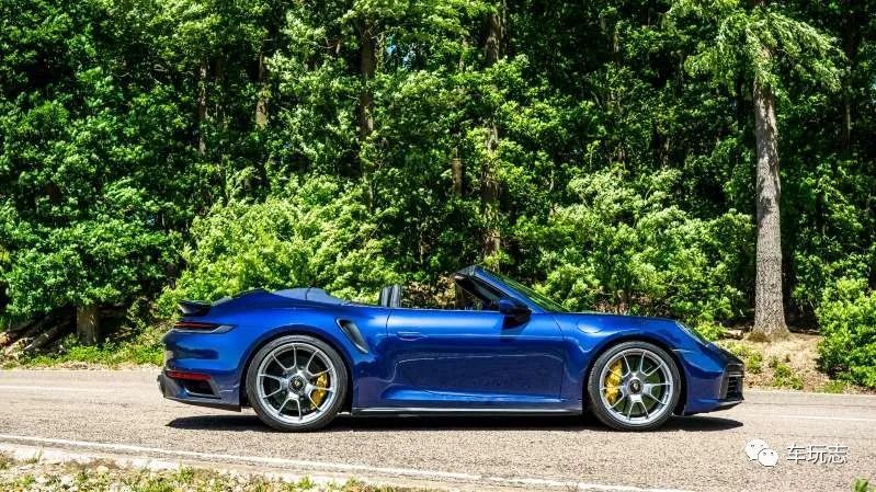 保时捷911 turbo s敞篷版:唯一可以日常使用的跑车