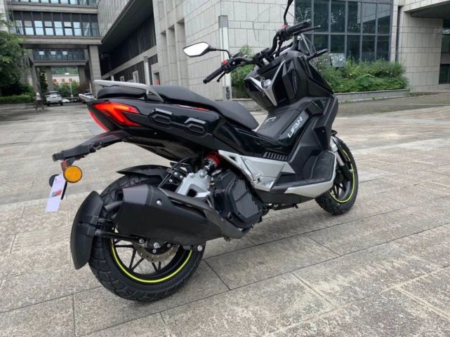 12980元起,力帆发布150水冷拉力踏板kpv150和v双缸250