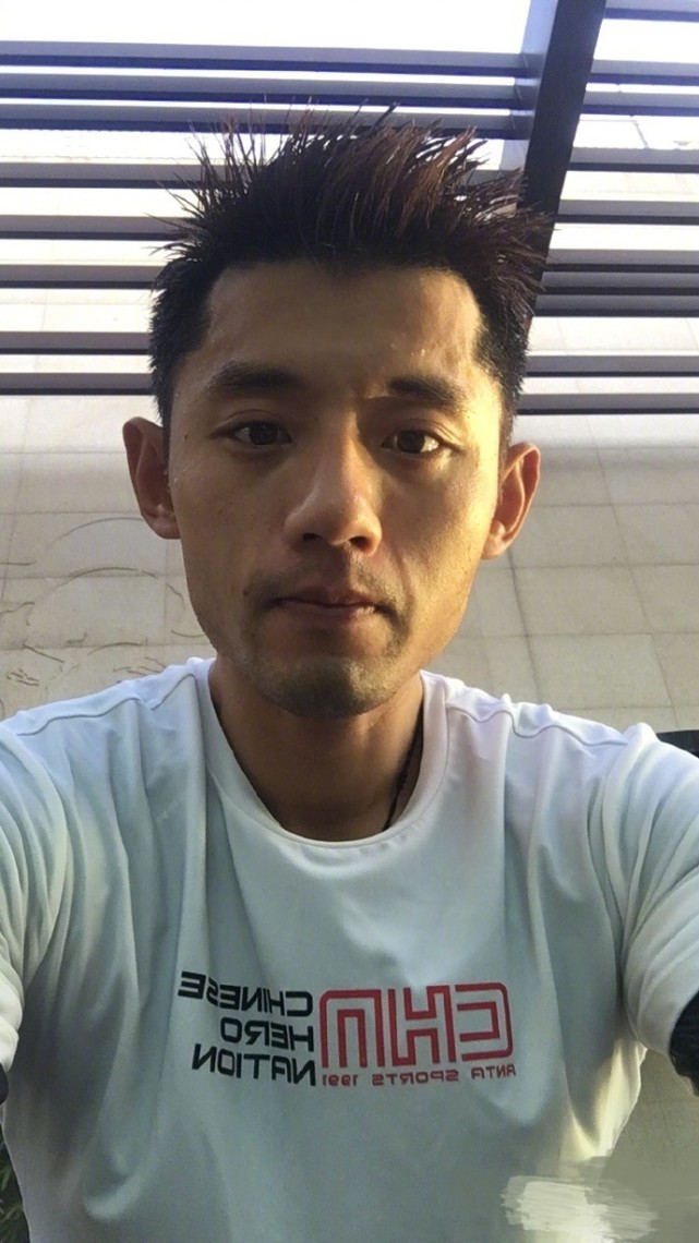 继美国队长后,疑张继科录节目现不雅照,网友晒对比照证不是本人