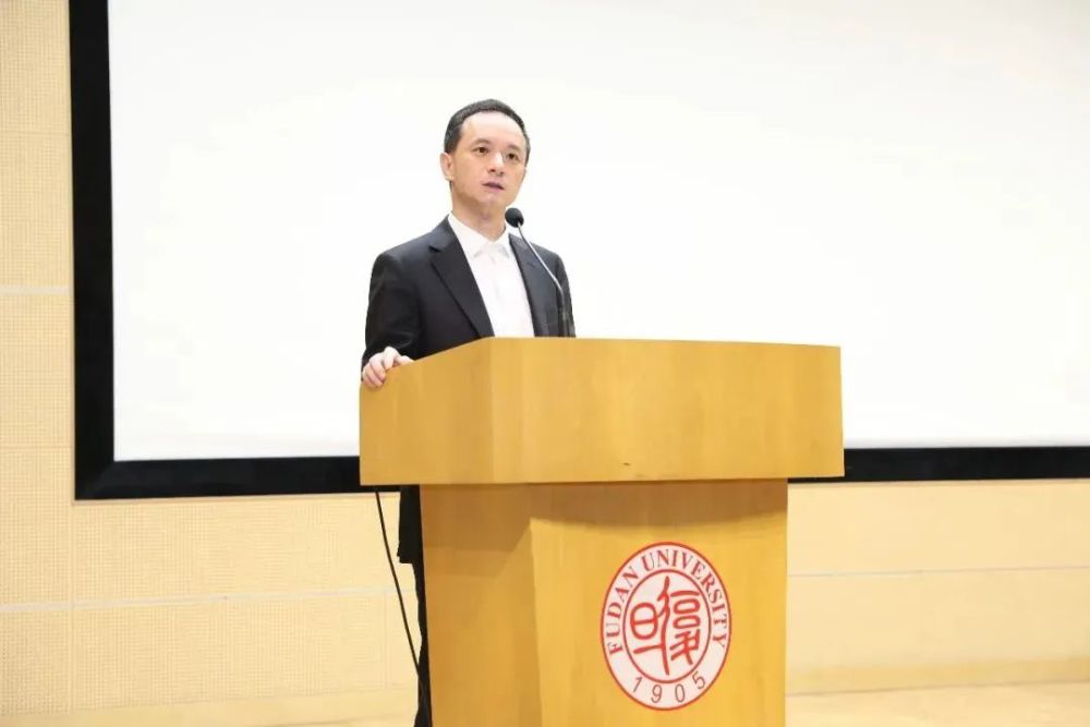 今天小编特意整理了两篇复旦大学法学院院长王志强教授的开学致辞,祝