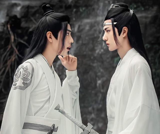 "博君一肖"更加喜欢王一博?肖战委屈也需体谅,粉丝经济太难了