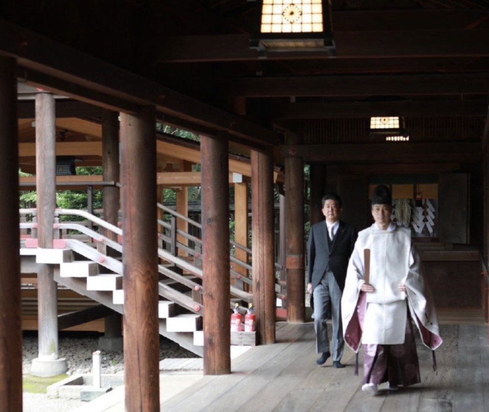 一卸任就放飞自我?安倍一大早前去参拜靖国神社
