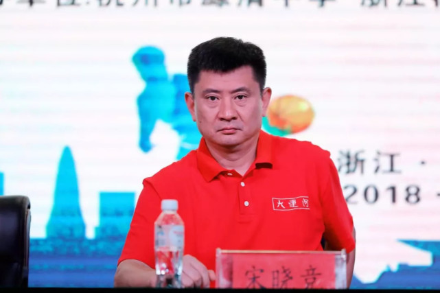 cba十佳裁判出炉宋晓竞上榜他是全国唯一从小县城来的国际裁判