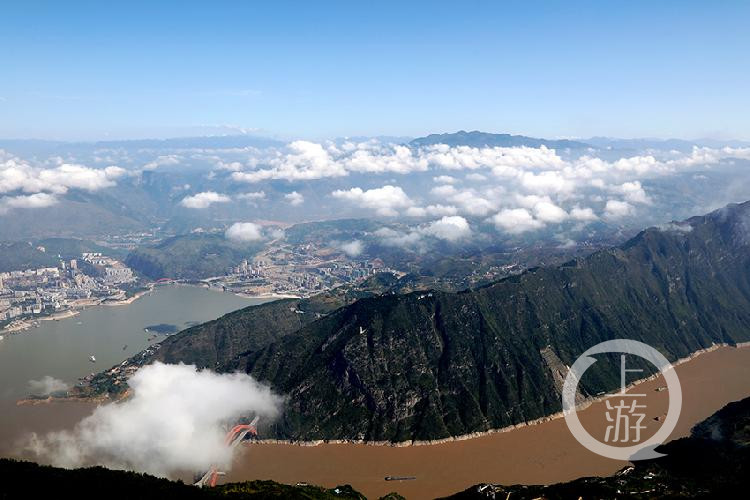 "曾经沧海难为水,除却巫山不是云,神女之乡重庆市巫山县云雨奇观早已