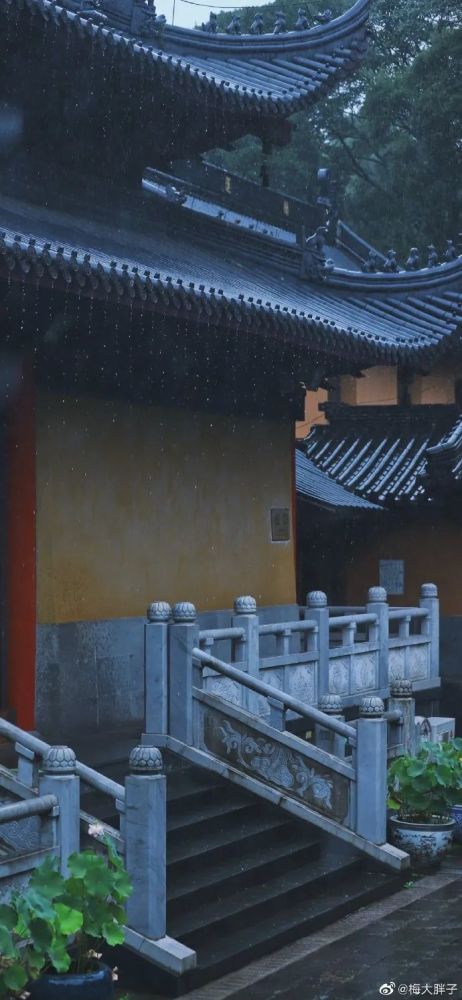 南朝四百八十寺,多少楼台烟雨中—灵谷寺听雨