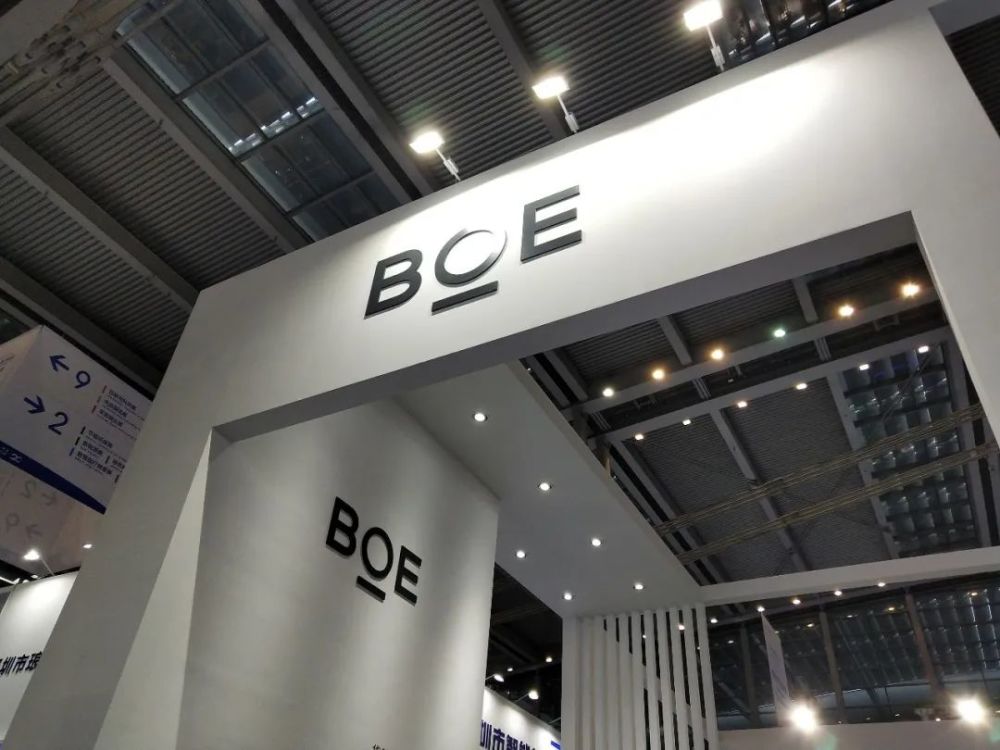 芯片之后，面板也将遭美国卡脖子？