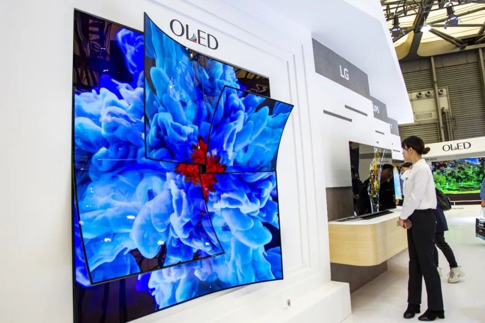 芯片之后，面板也将遭美国卡脖子？