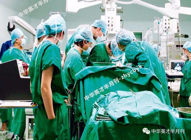 李简:不断攻克临床医学难题的胸外科专家