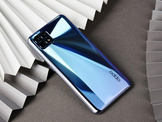 169克轻薄化设计超级快充普及者opporeno4se图赏