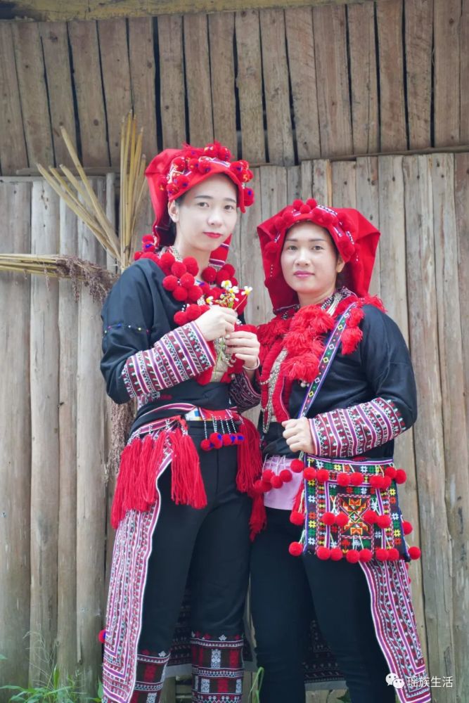 唯美组图:绚丽的瑶族服饰,美丽的瑶族姑娘