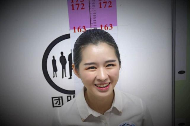 厦航尝试乘务员招聘会直播 开中国民航业之先