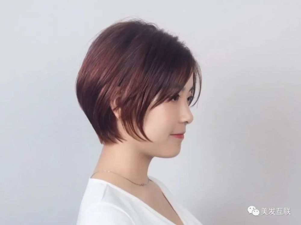 发型研究所——时尚短发,适合职场知性美女,喜欢的来试试学习标识4496