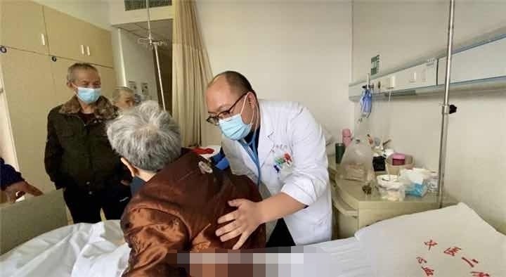 药大学第二附属医院心血管内科获悉,死者系该院心内科主治医生李卫松