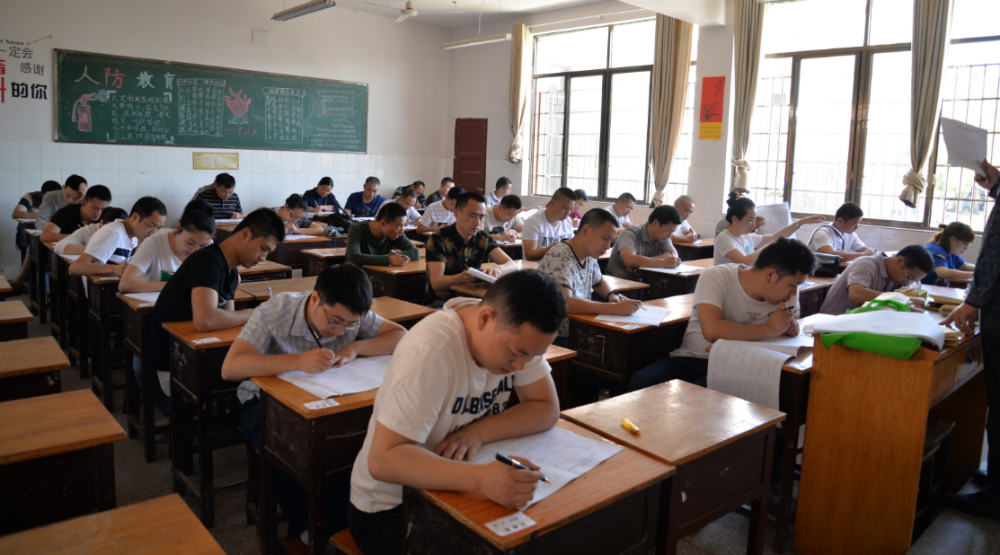 一建考完估分成绩不错还有必要去考二建吗有些人必须参加