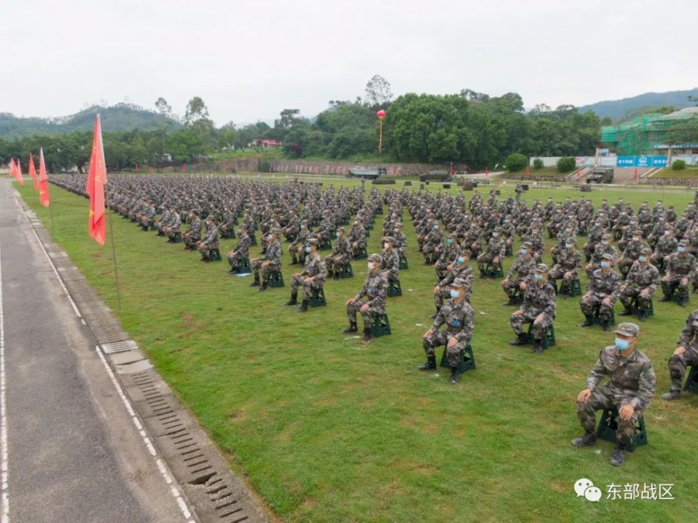 东部战区新兵,开训!