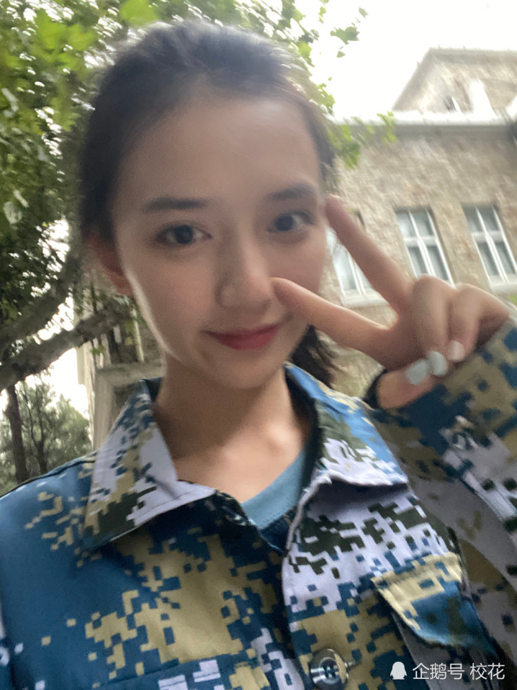 南京艺术学院美女段钰