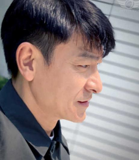 59岁刘德华生图曝光,与精修图无差帅气依旧,男神不老啊
