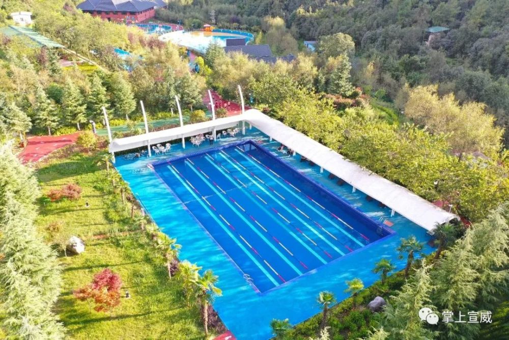 功能齐全配备完善 葫芦湾温泉庄园 一天可同时接待数千人 内设戏水区