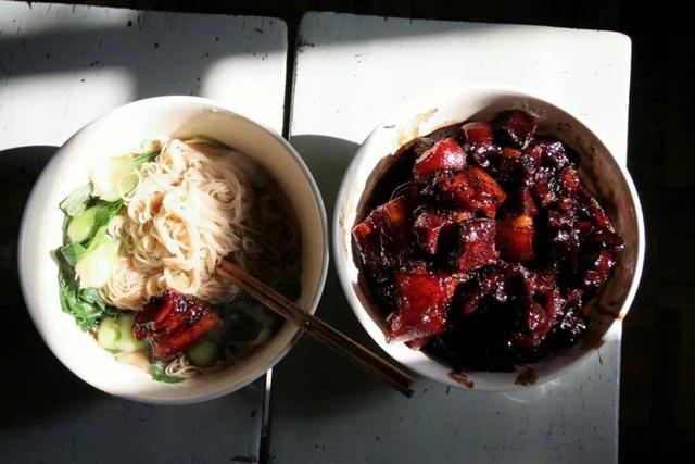 老舍《茶馆》中的"烂肉面",曾火遍北京城,如今为何不再辉煌?