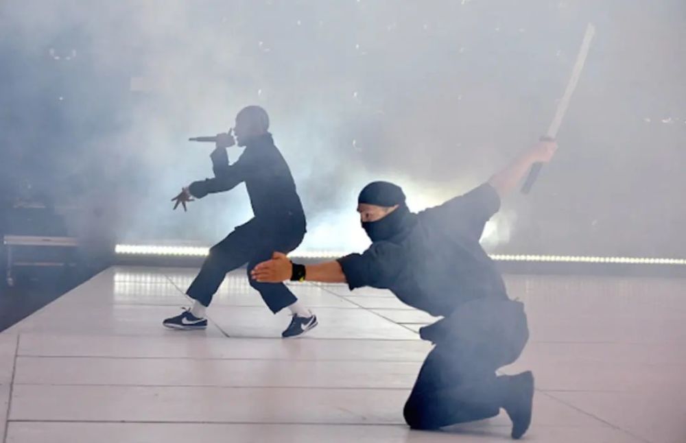 反转黑白的一代宗师"kung fu kenny"