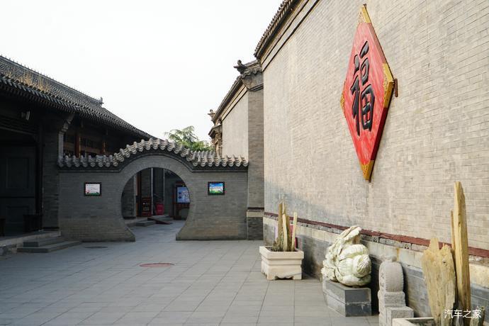 石家大院是杨柳青最著名的建筑.也叫"尊美堂".