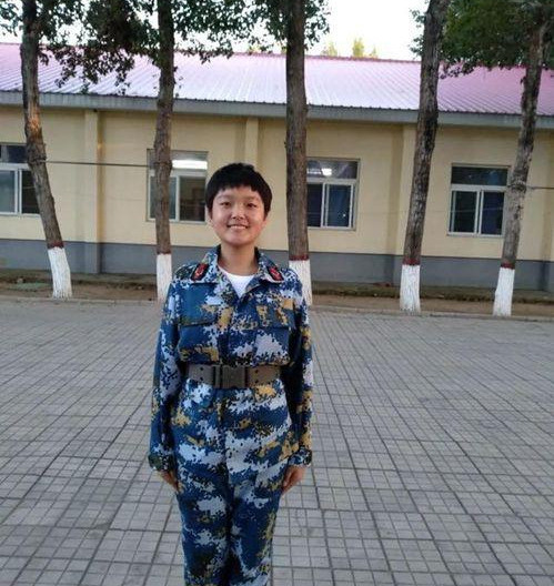 那个曾经感谢贫穷的北大女孩王心仪参军了