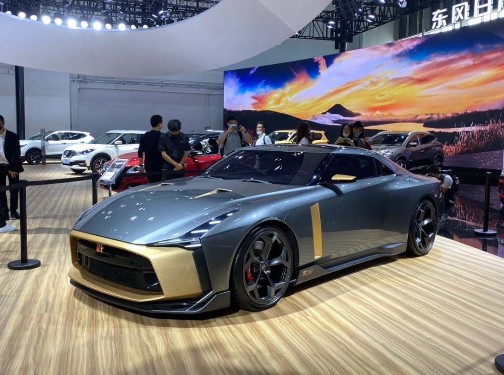 限量版日产gtr50新款保时panamera亮相