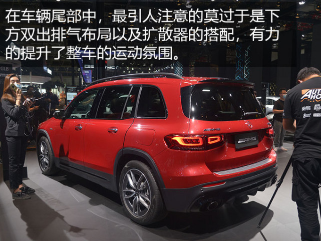 奔驰glb35的参数,奔驰glb35参数 0t发动机,5.2秒破百大七座suv,实拍奔驰amg glb35