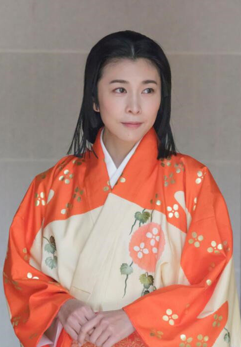 40岁女星竹内结子去世原因成谜 友人揭露其家庭近况