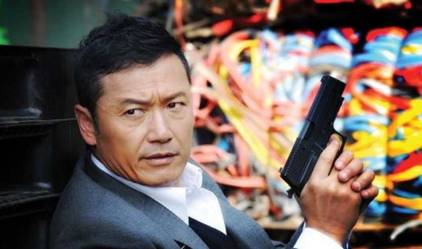 回顾!苗侨伟拍《学警雄心》爆红,靠样貌成功撼赢一众小生