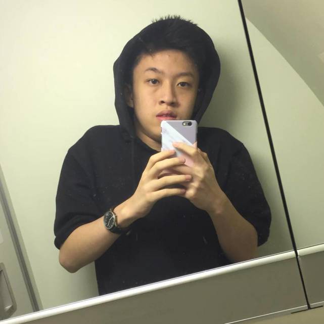 原名rich chigga,与7哥的谐音很像被粉丝亲切地称为"七哥,是在油管爆