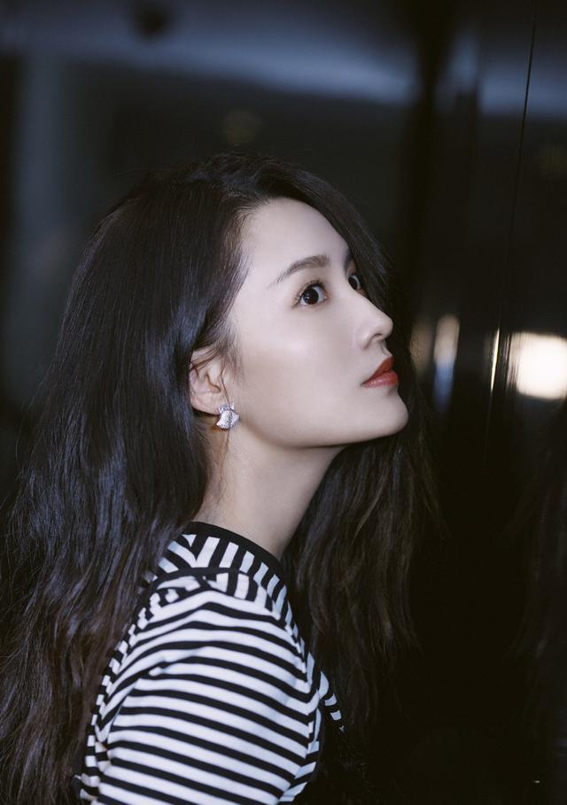 女神李沁:第6645期气质潮流美图欣赏