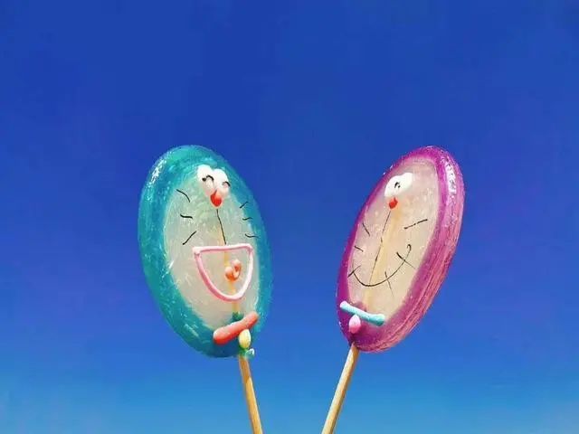 正能量激励自己的好句子,充满阳光的心语短句