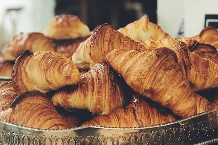 由于跟法国是邻居,牛角面包(croissant)在德国也非常流行,这大概是