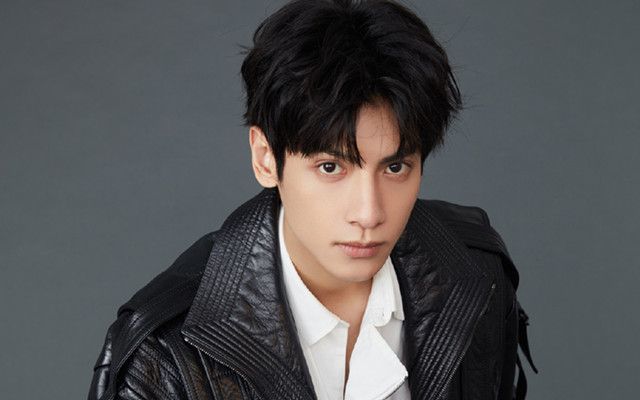 罗云熙半是蜜糖半是伤在热播又一新剧来袭主演全是实力派