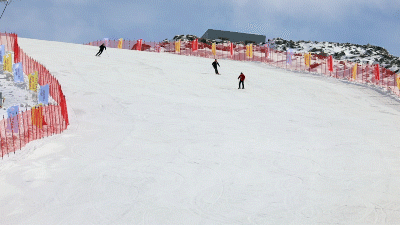 可可托海国际滑雪场圆满开滑