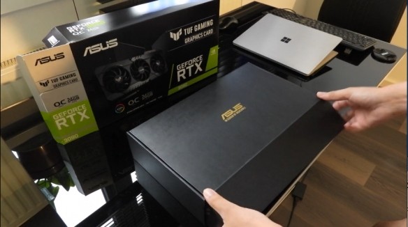 华硕geforce rtx 3090显卡开箱!三风扇还有点小巧